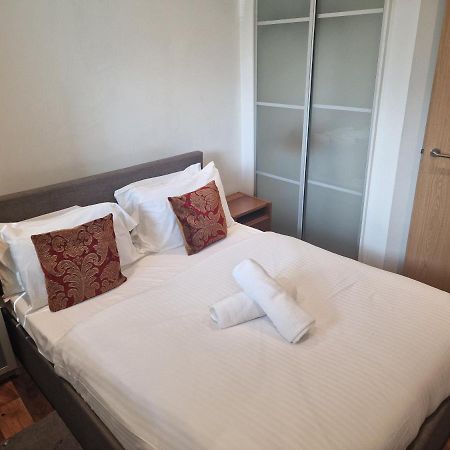 Immaculate 1-Bed Apartment In לונדון מראה חיצוני תמונה